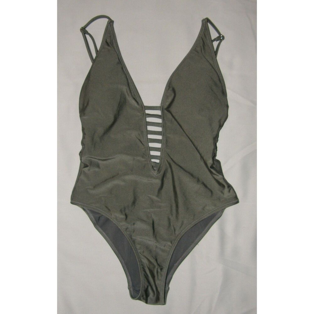 NEW Shimmery Gray Sz Medium Removeable Pads Front & Side Cutouts 1 Pc Swimsuit